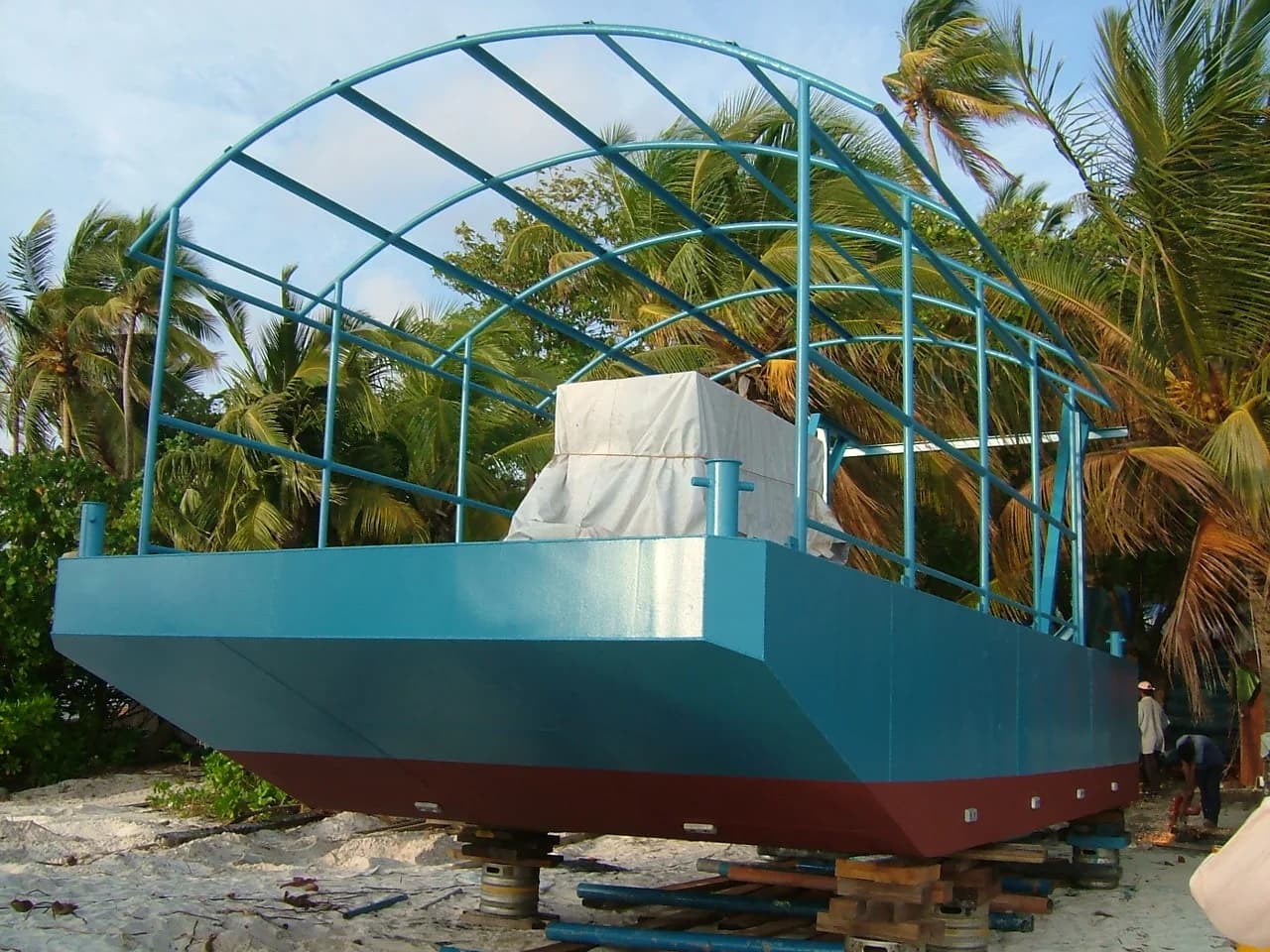 Completed steel sand barge on the beach at Coco Palm Boduhithi
